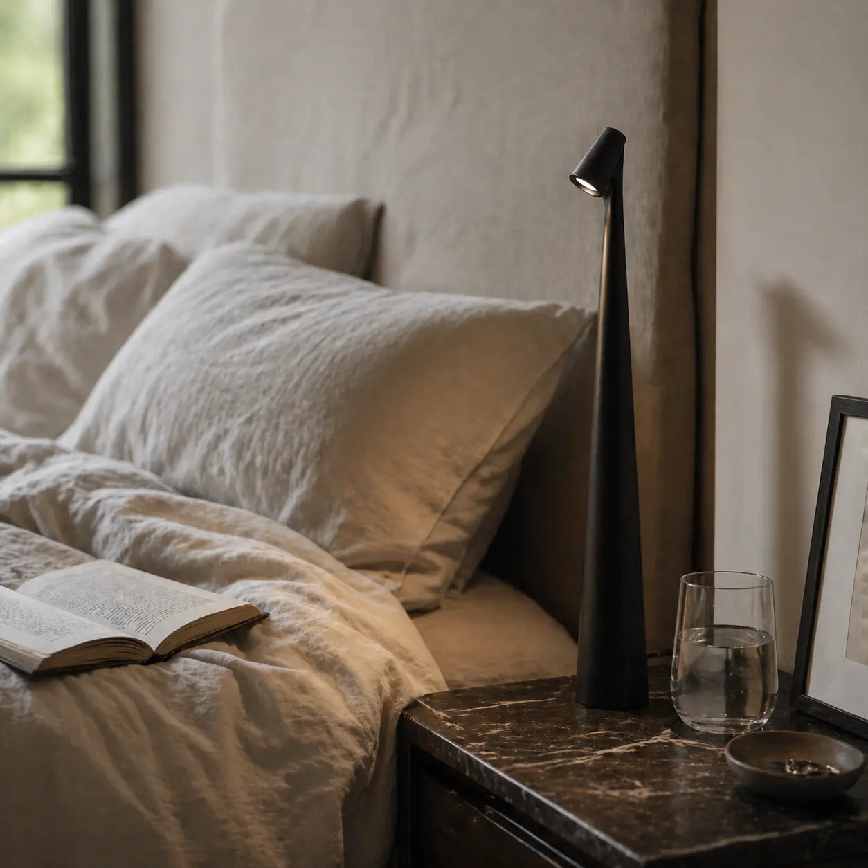 Celo | Minimalist Cone Desk Lamp