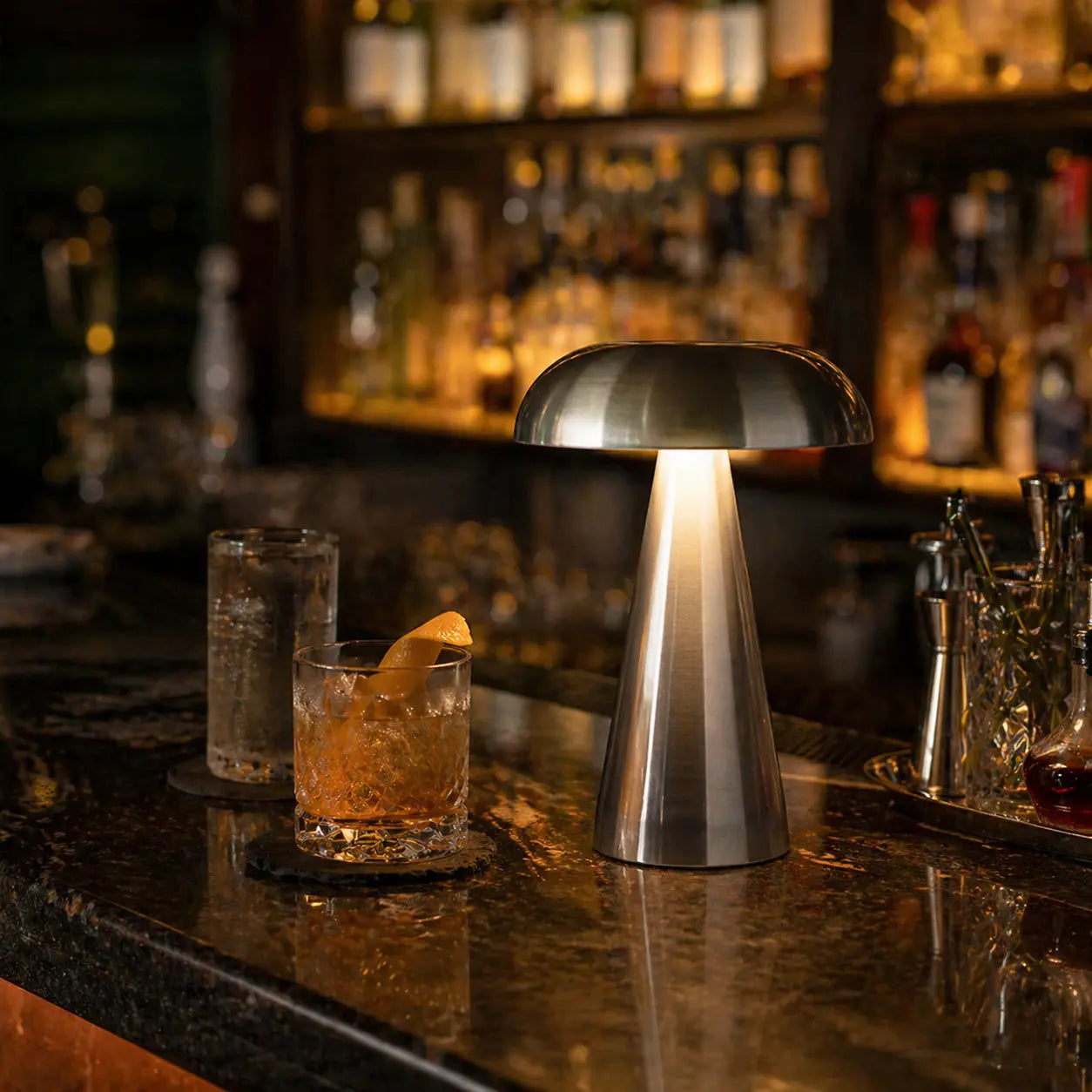 Vela | Rechargeable Table Lamp